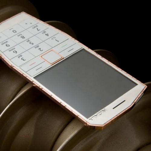 Nokia E-Cu, czyli telefon ładowany ciepłem ludzkiego ciała