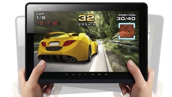 ZiiO 10 również mierzy 13,7 mm grubości, ale waży 650 gramów