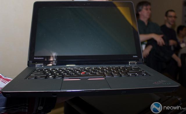ThinkPad Edge: brzydkie kaczątko zamienia się w łabędzia