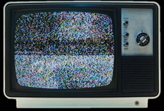 Starsze, analogowe telewizory wkrótce przestaną działać