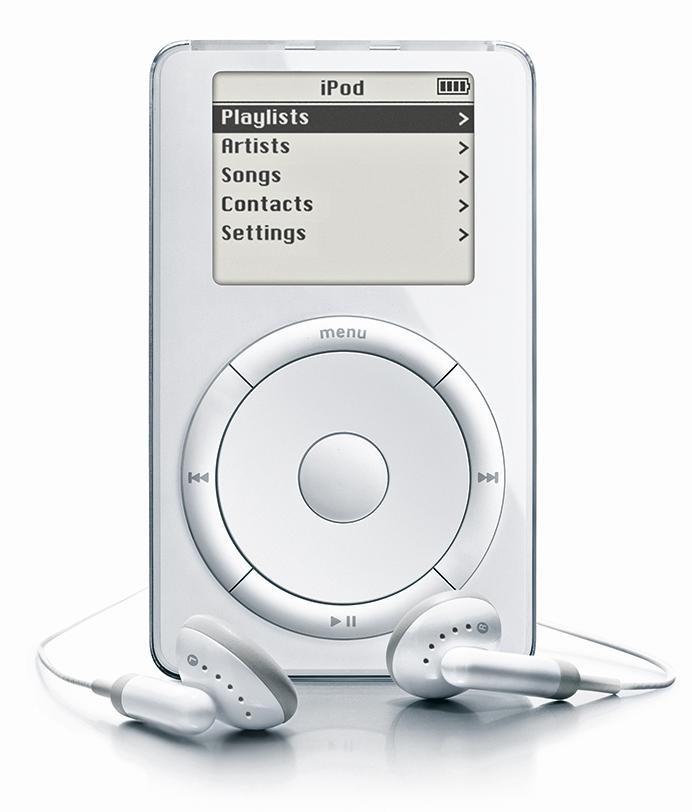 iPod 1. generacji: Pierwszy odtwarzacz muzyczny Apple ma dysk o pojemności 5 GB. Akumulator wytrzymuje 10 godzin pracy. Początkowa cena w Europie - ponad 500 euro.