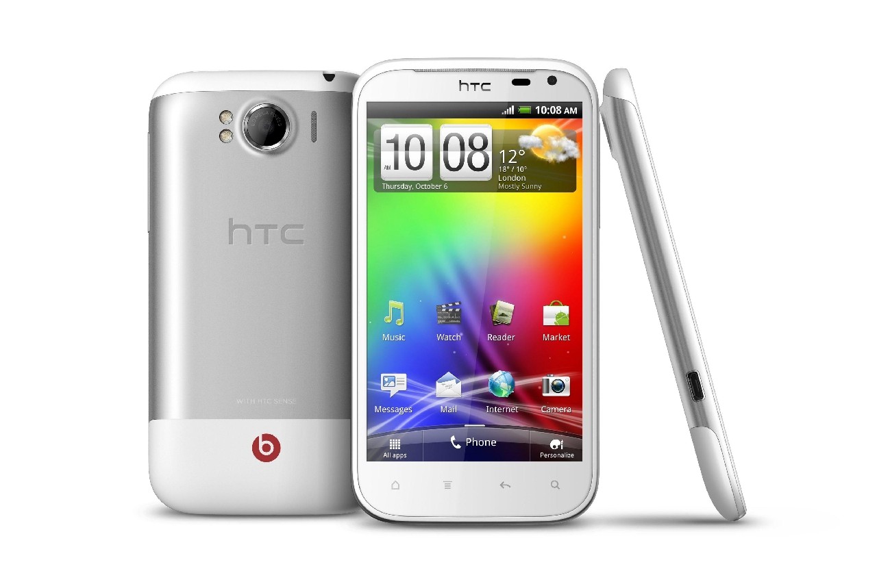 Multimedialny smartfon-kolos od HTC