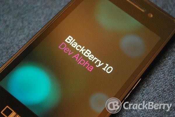 Pierwsze urządzenie BlackBerry 10 – ekran 4,2″ 1280×768 pikseli