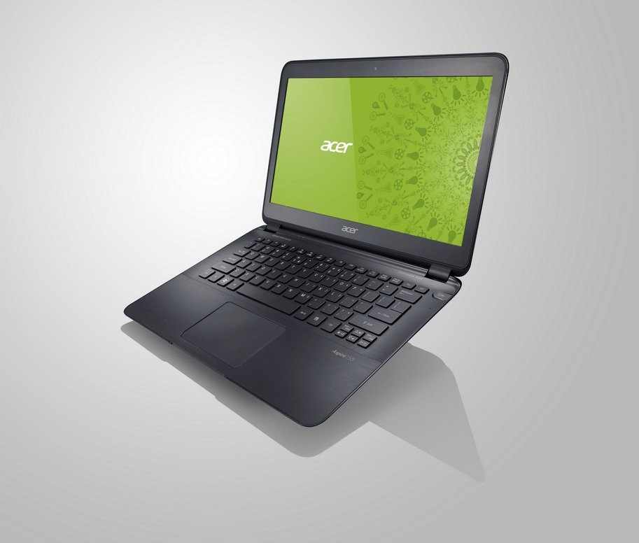 Najcieńszy Ultrabook firmy Acer z ukrytym panelem MagicFlip
