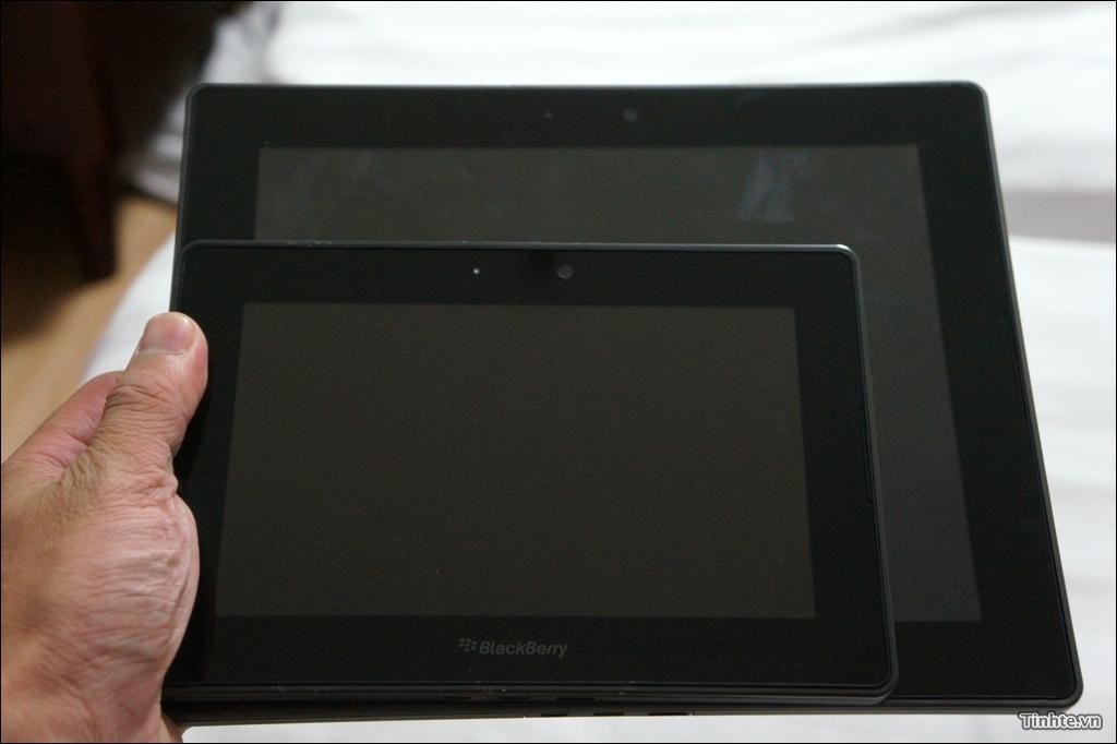 10-calowa wersja tabletu RIM PlayBook uchwycona na zdjęciach