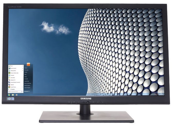 Samsung SyncMaster S27A850D: Duży monitor o bardzo dobrej jakości obrazu.
