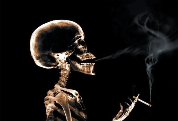 “Granie w brutalne gry jest jak palenie papierosów”