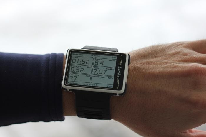 Leikr: Sportowy zegarek z GPS z 2″ ekranem działający pod kontrolą Linuksa
