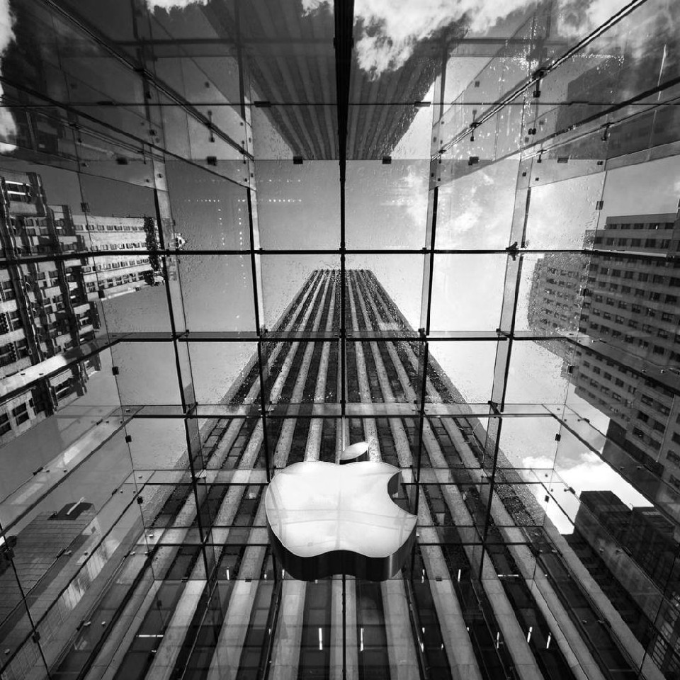 Apple podpisuje umowę z największą telefonią na świecie