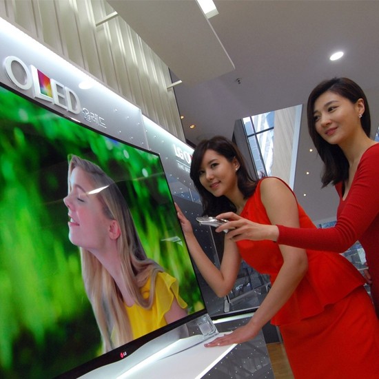 Oto pierwszy na świecie OLED TV z zakrzywionym ekranem