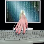Cyberprzestępcy coraz sprawniej kradną nasze pieniądze