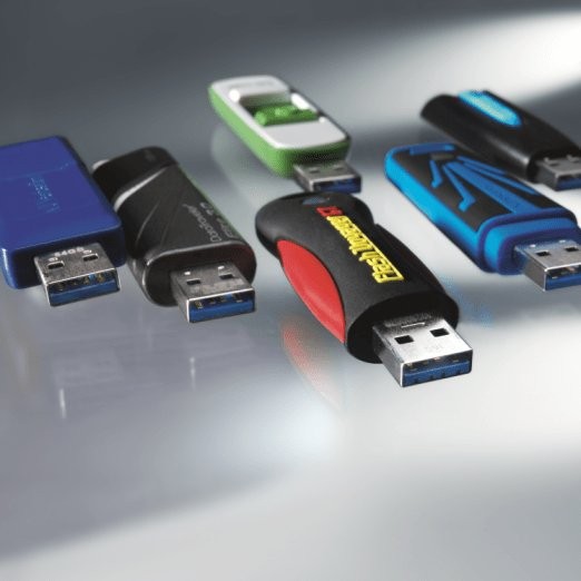 Szybsze i bardziej pojemne pamięci USB 3.0