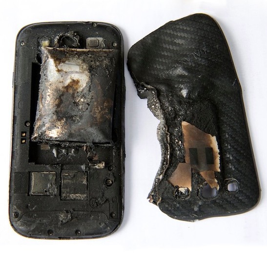 Samsung Galaxy S III wybuchł w kieszeni 18-latki