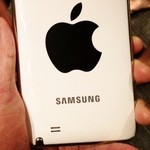 Samsung ma zapłacić Apple’owi 40 dolarów od każdego smartfona