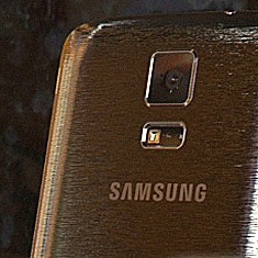 Samsung Galaxy F (Galaxy S5 Prime): na zdjęciach