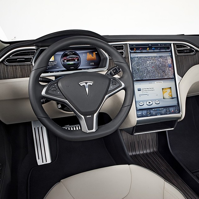 Tesla: w pełni samosterujące samochody w ciągu 5 lat