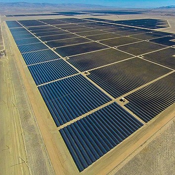 Największa elektrownia słoneczna na świecie jest już w pełni sprawna