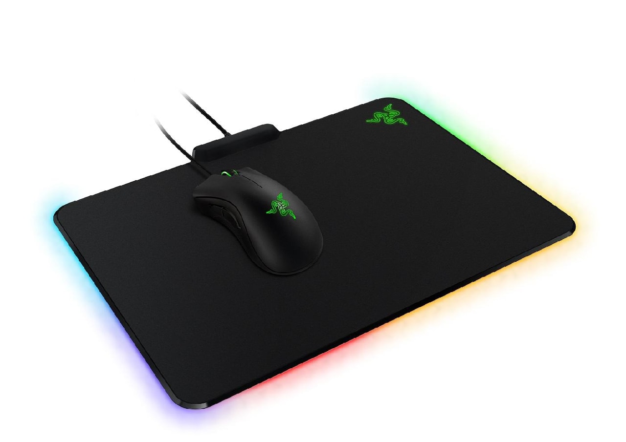Razer Firefly: podświetlana podkładka dla graczy