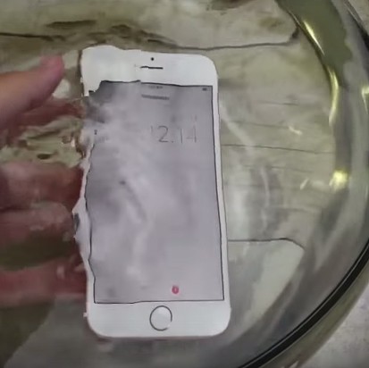 iPhone 6s i 6s Plus są… wodoodporne