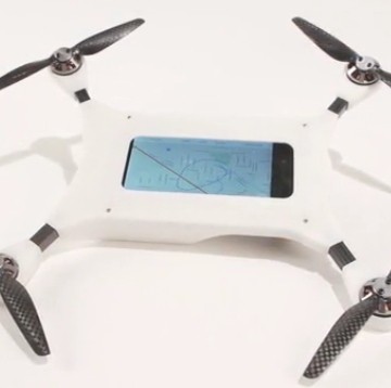 PhoneDrone Ethos – obudowa drona, bebechy z Twojego smartfona