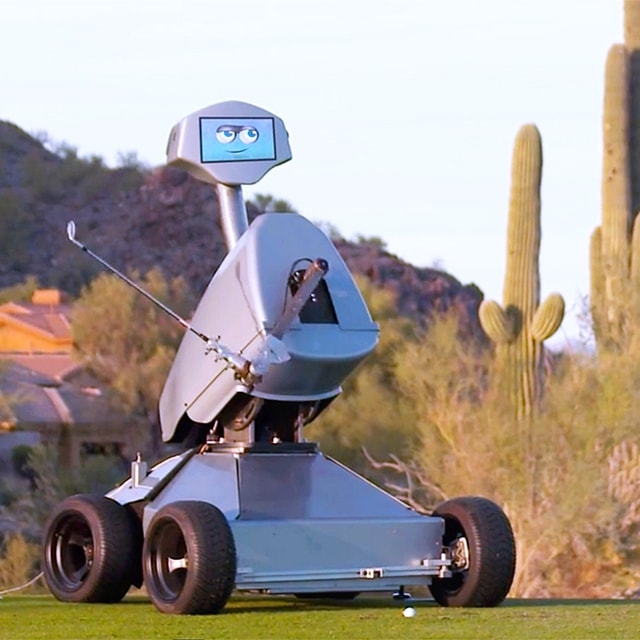 Robot do golfa zdobył dołek za jednym uderzeniem