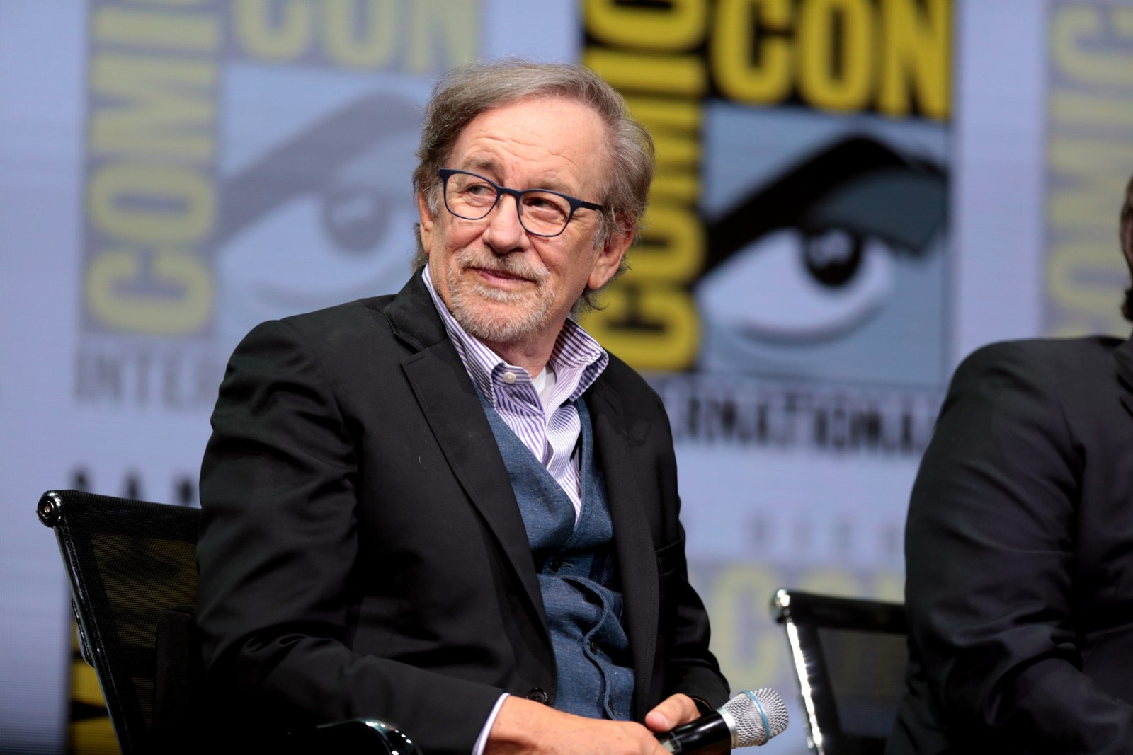 Apple zrobi remake serialu Stevena Spielberga