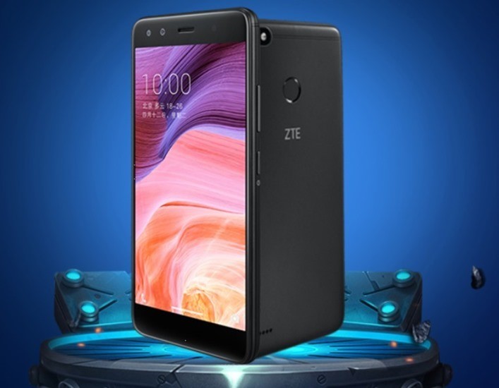 Jak na smartfon z 2017 roku ZTE Blade A3 ma dość pokaźne ramki ekranu (fot. ZTE)
