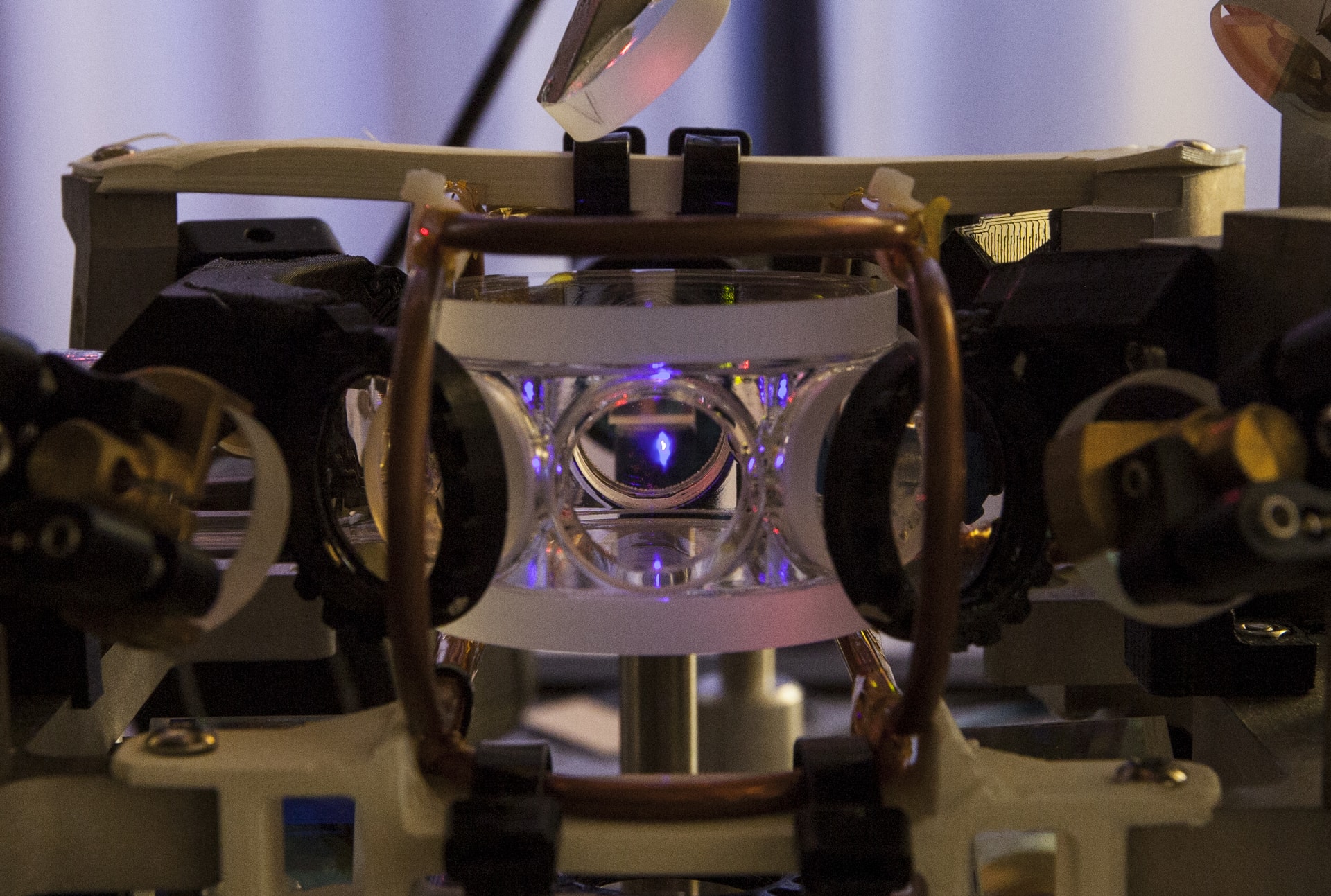 Polacy stworzyli pamięć kwantową o pojemności 665 kubitów