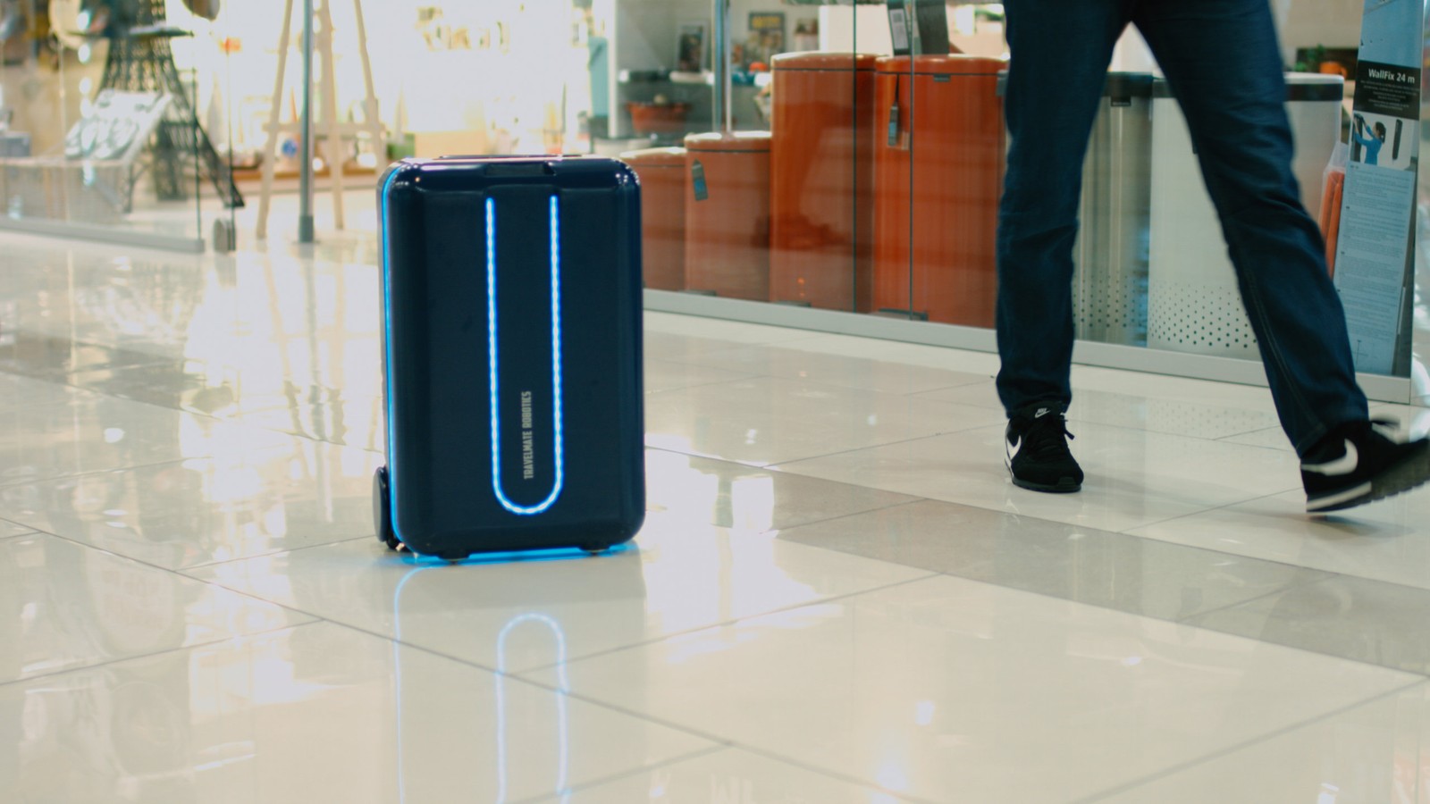 CES 2018: Inteligentna walizka sama dotrze na lotnisko