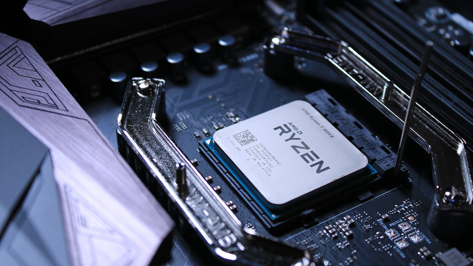 Architektura procesorów AMD Zen 2 odporna na Spectre?