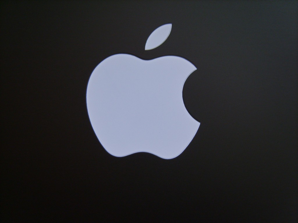 Apple nie jest pierwszą firmą, której wartość przekroczyła bilion dolarów