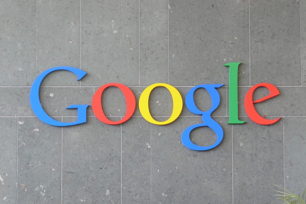 Władze Google planują powrócić na rynek chiński z własną wyszukiwarką (fot. Carlos Luna)

