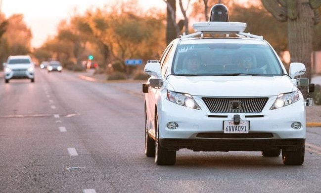 Dlaczego zwykłe auta wjeżdżają w autonomiczne?