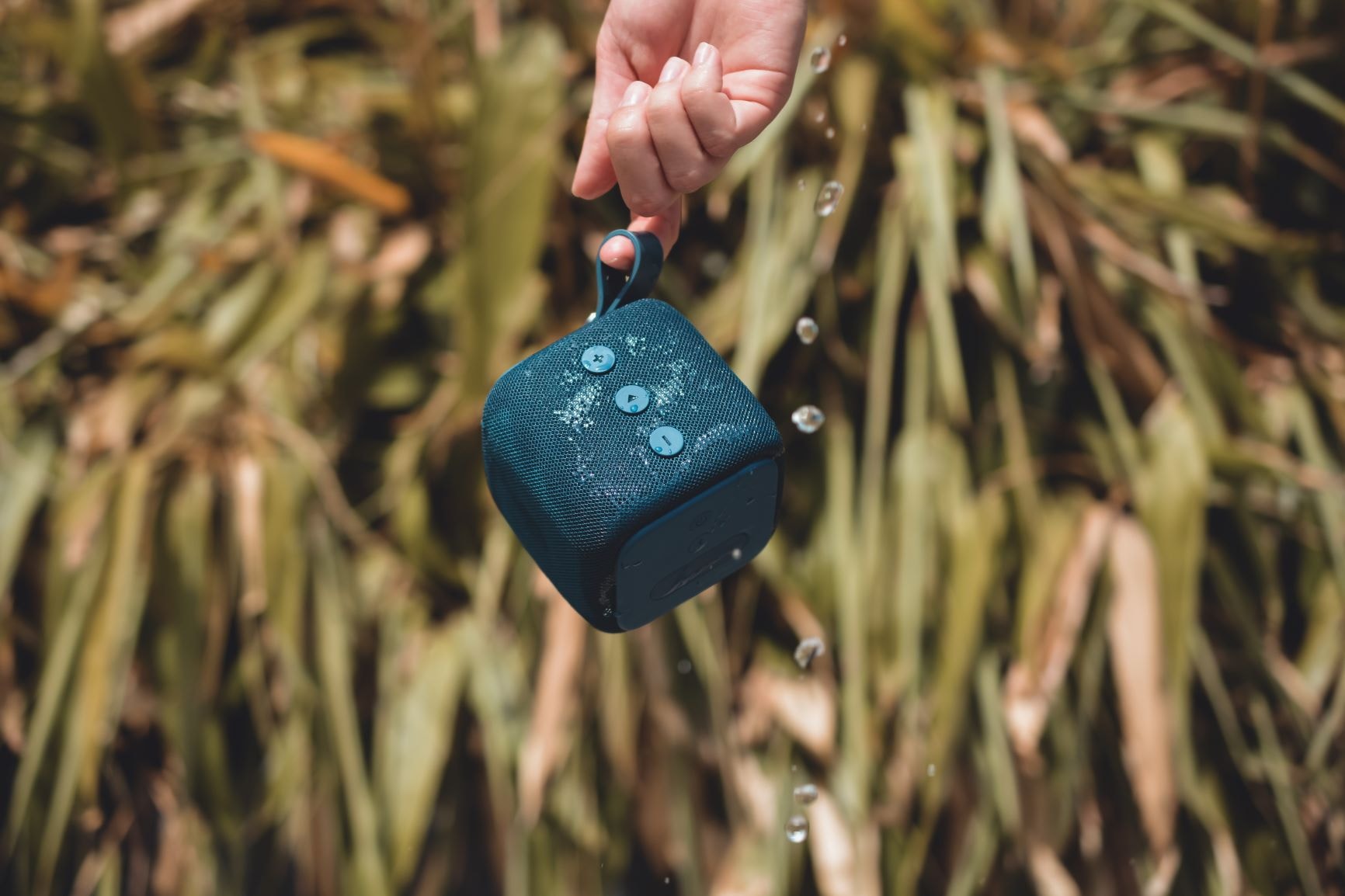 Fresh n Rebel Rockbox Bold S lifestyle 1 ŞFresh n Rebel