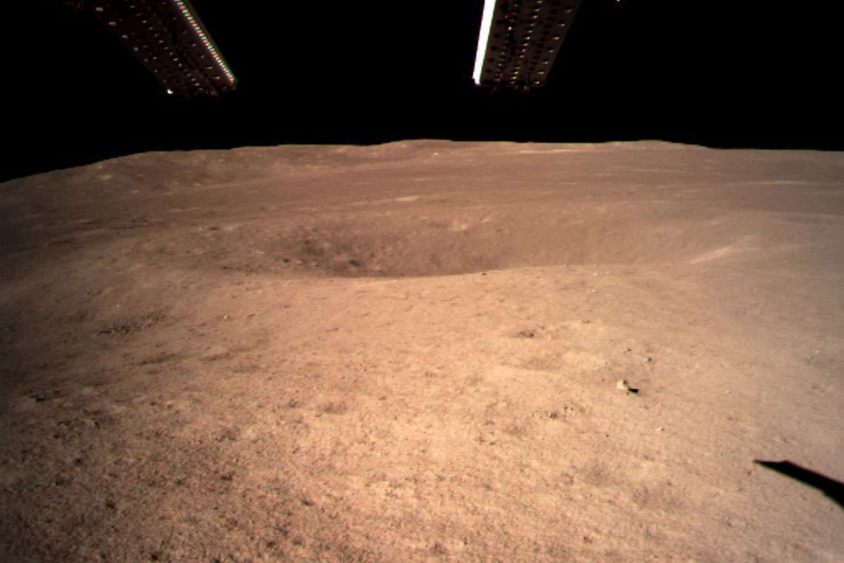 zdjęcia z sondy obecnej na księżycu