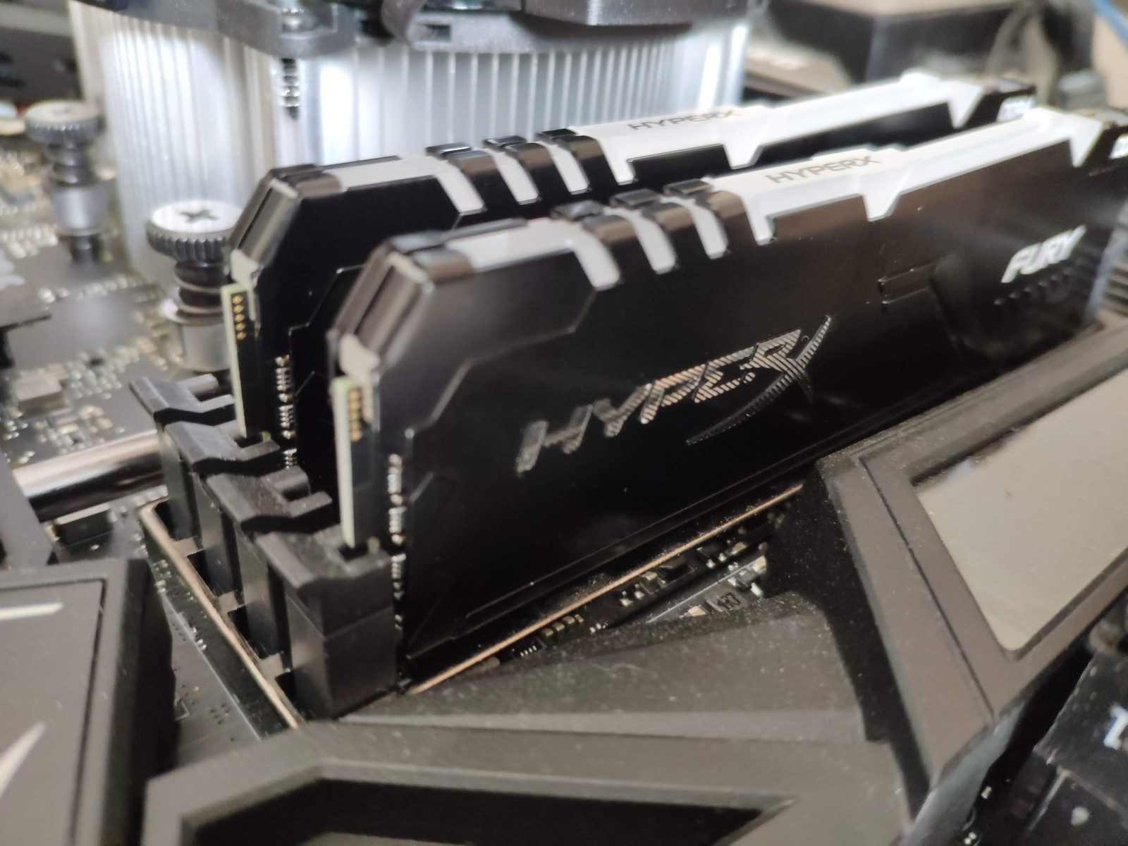 TEST: Pamięci HyperX Fury RGB DDR4 RGB 2 x 8 GB – podświetlany RAM