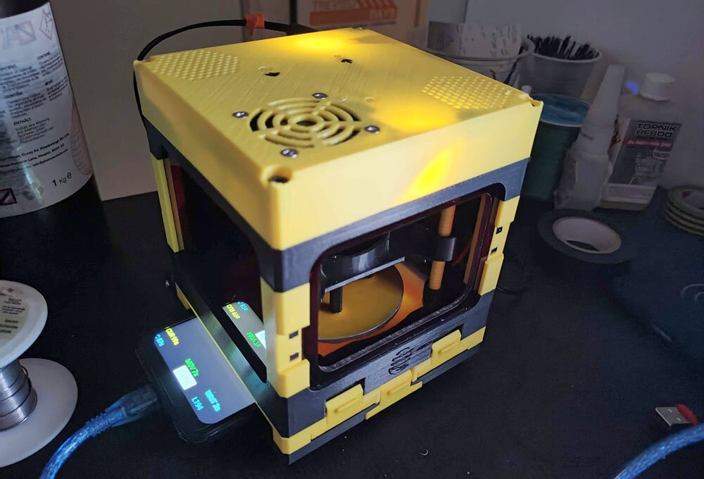 LumiBee – drukarka 3D sterowana smartfonem