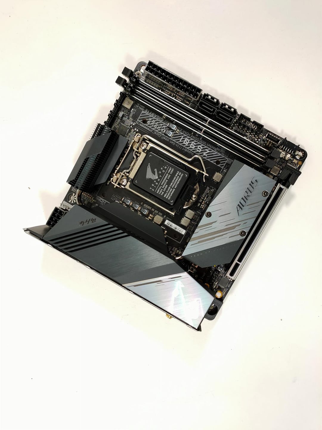 Płyty główne dla zielonych, czyli piguła podstawowych informacji