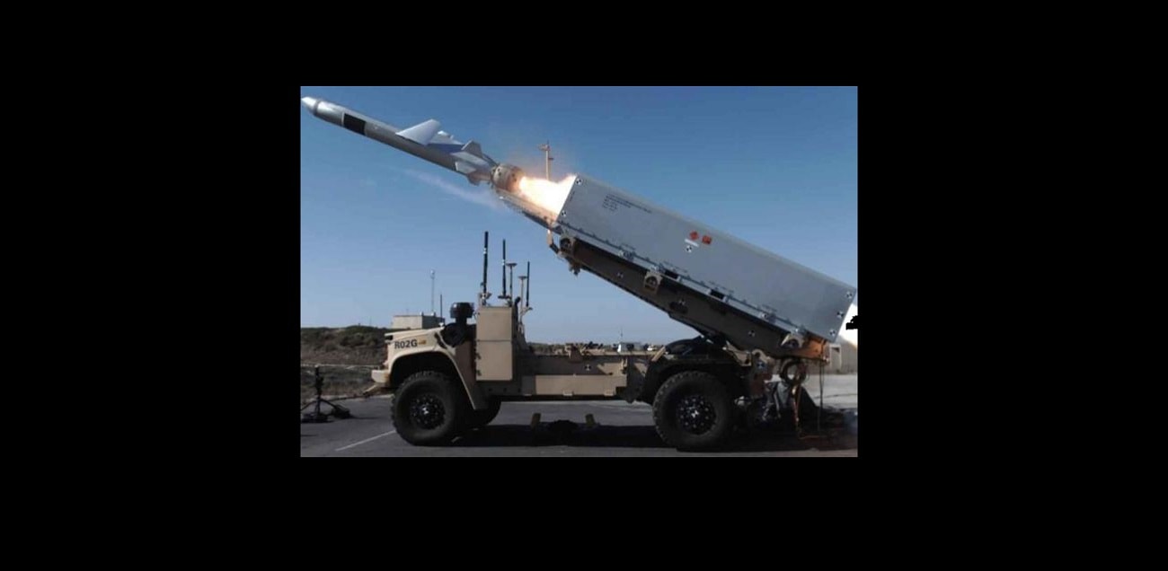 Piechota morska zatopiła statek używając rakiety wystrzelonej z JLTV