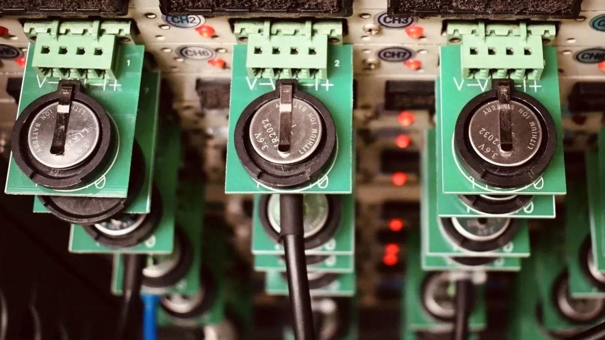 Specjalna membrana chroni baterie litowo-metalowe przed awarią