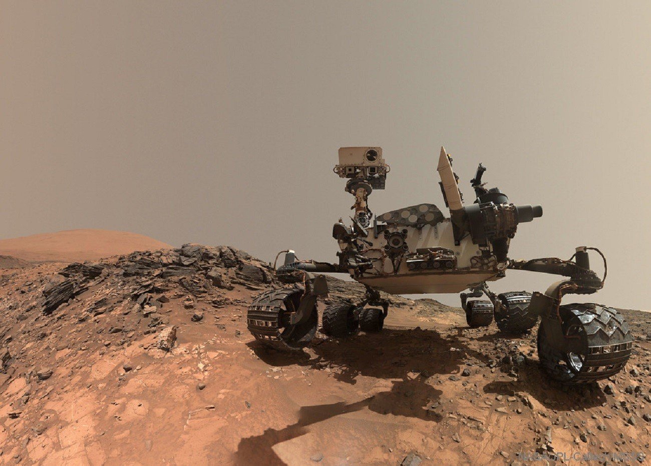 Marsjańskie niebo w obiektywie łazika Curiosity. Oto nowe zdjęcia z Czerwonej Planety