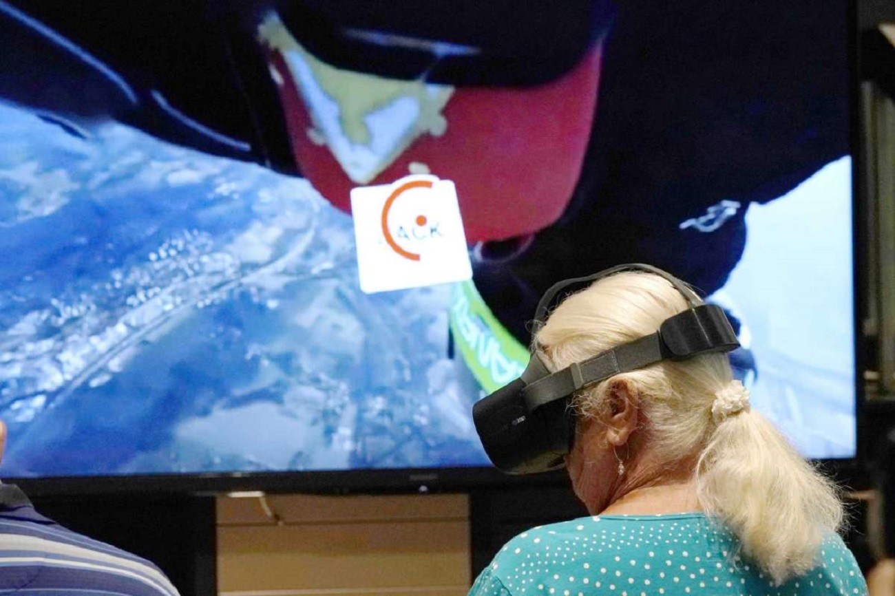W jaki sposób wirtualna rzeczywistość może pomóc seniorom?