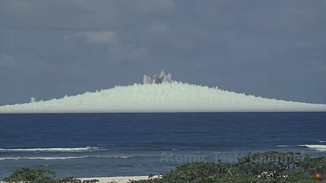 Obejrzycie podwodny test bomby nuklearnej Mark 7. To pikuś na tle dzisiejszych broni