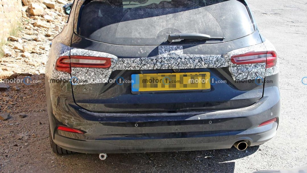 Odświeżony Ford Focus kombi dostrzeżony podczas testów