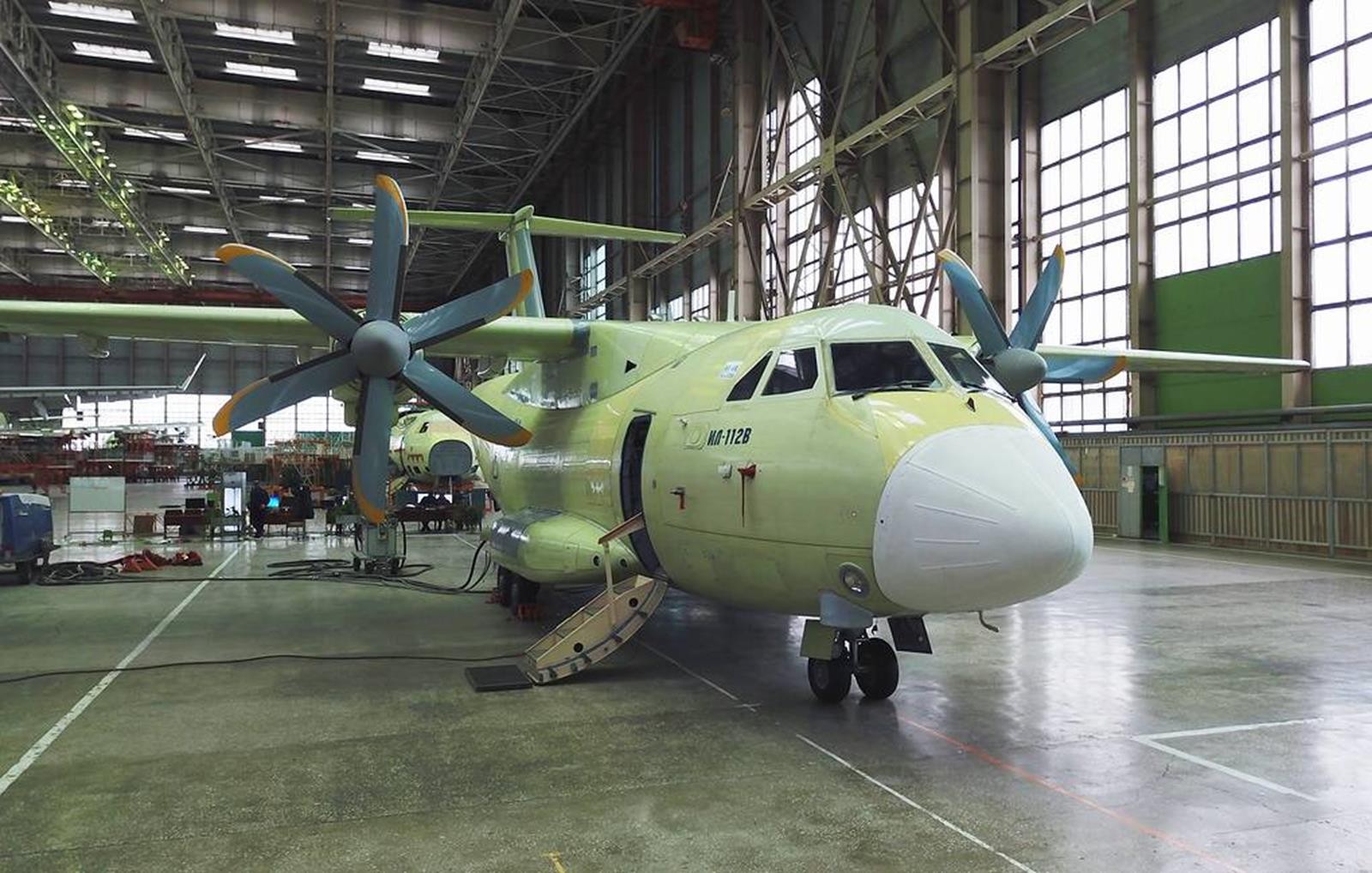 Prototyp Ił-112W, nowy rosyjski samolot transportowy, Ił-112W, rosyjski samolot transportowy,