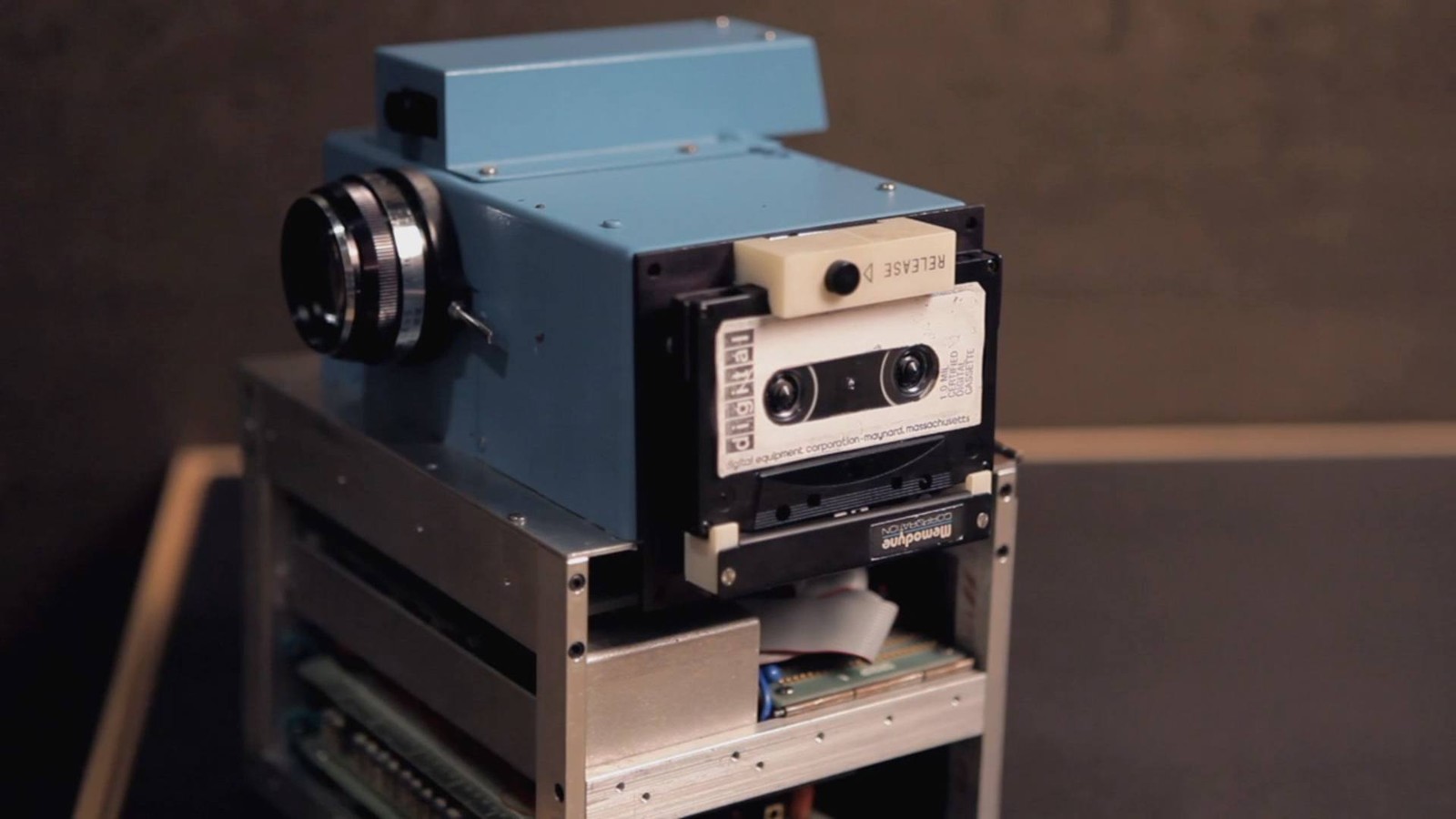 Pierwszy aparat cyfrowy. Dlaczego Kodak nie chciał swojej innowacji?
