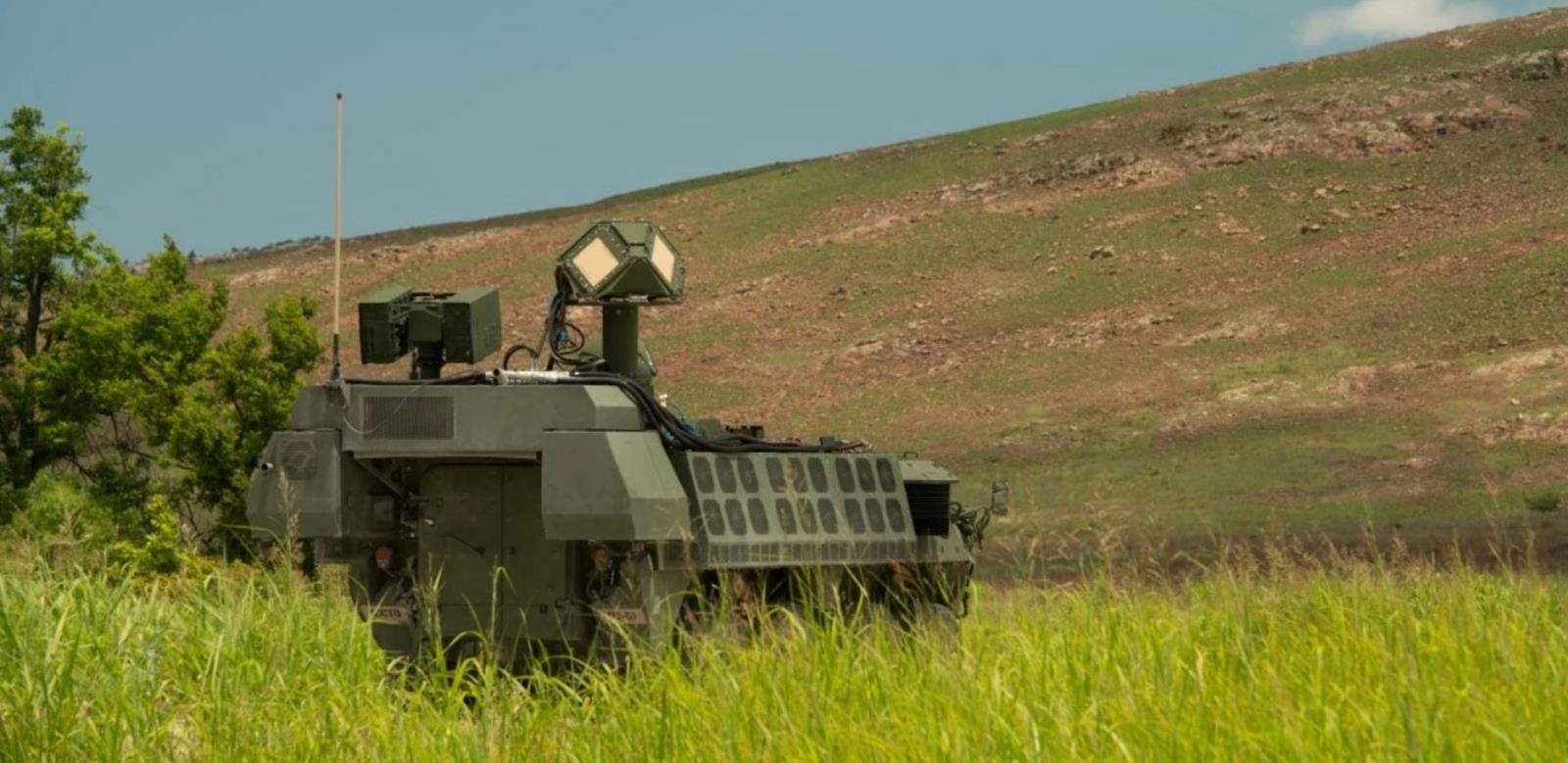 ,laser, broń laserowa, Stryker, Armia USA pokazała gotowy do walki prototypowy bojowy pojazd z bronią laserową
