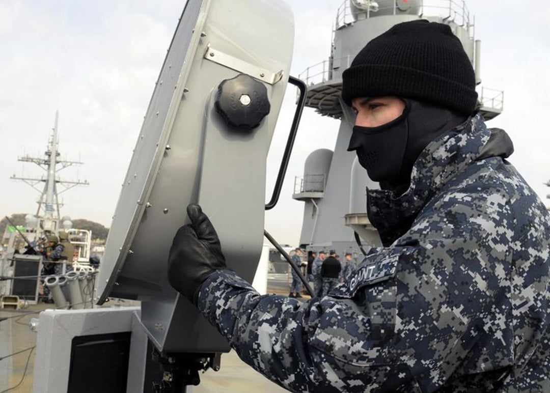 AHAD, jako nowa broń marynarki USA, papuguje rozmówców, uniemożliwiając im mówienie