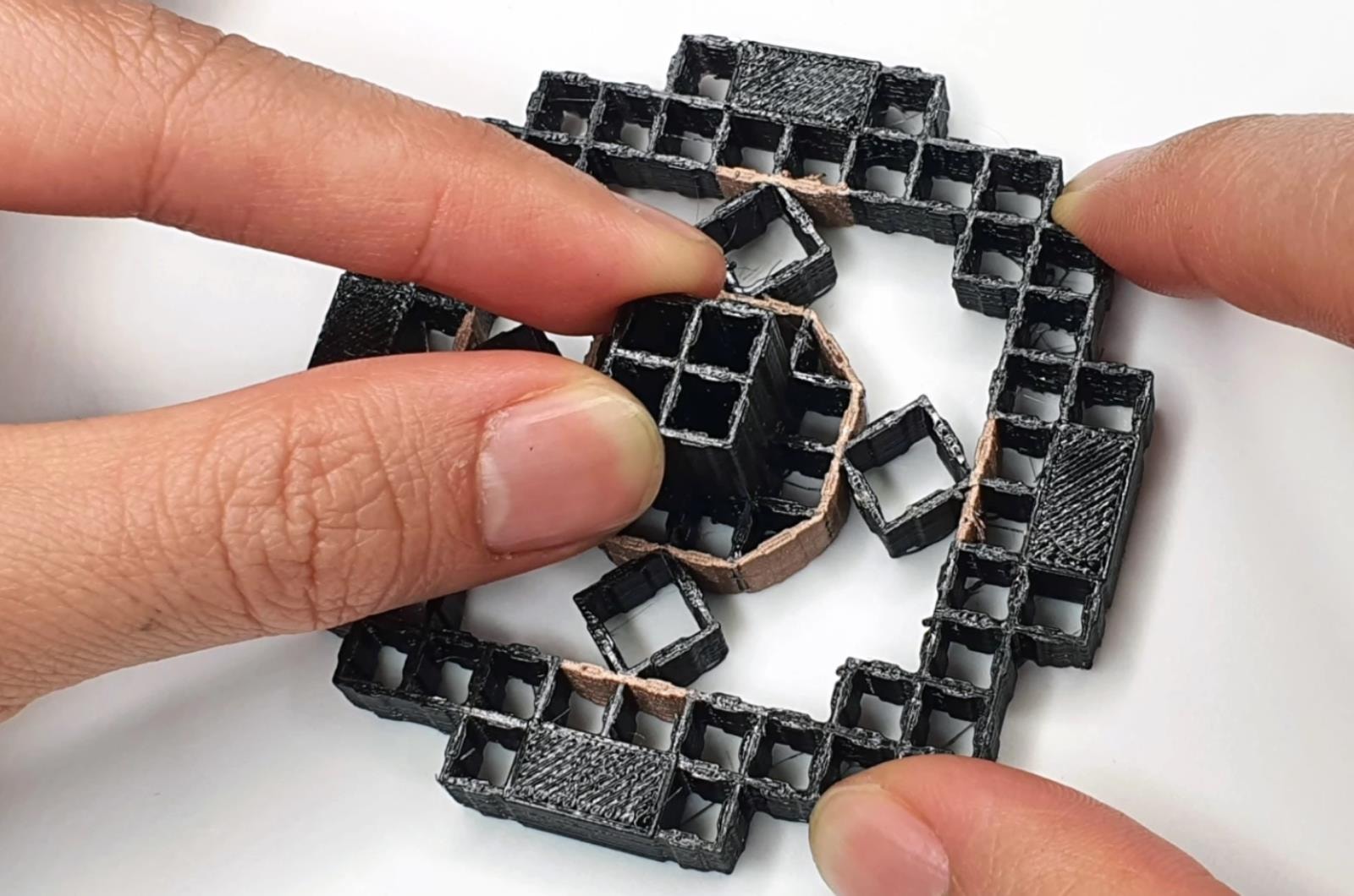 MIT, metamateriały wykrywające nacisk