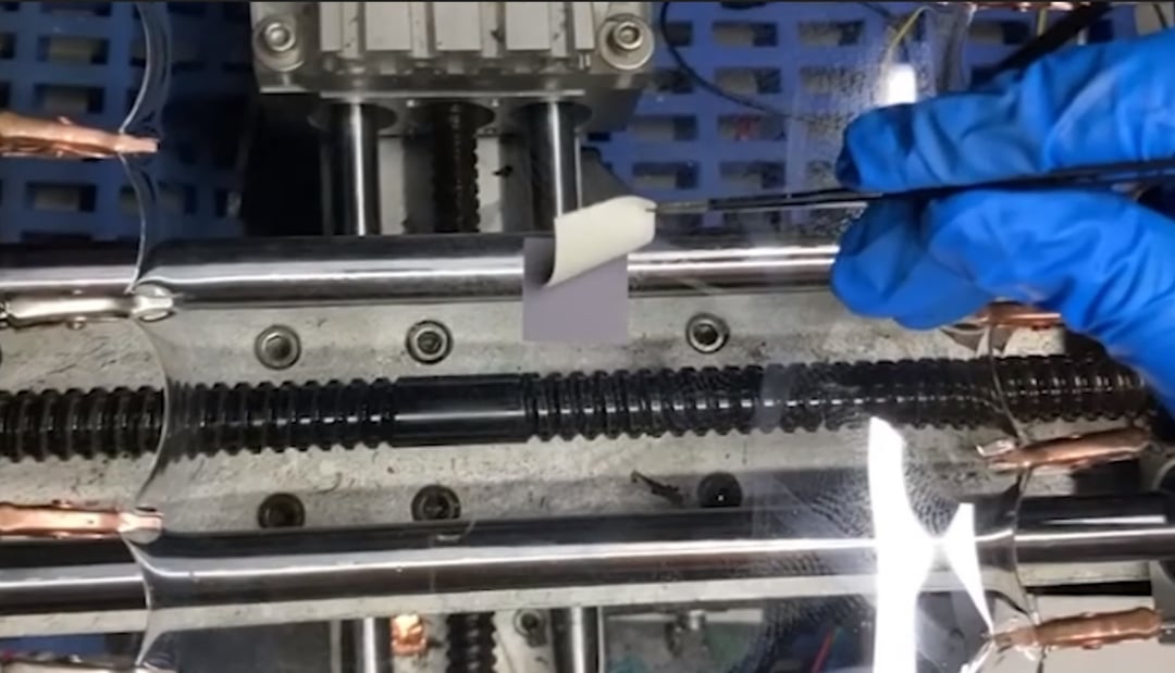 Superkondensator inspirowany akordeonem łączy elastyczność z wysoką pojemnością